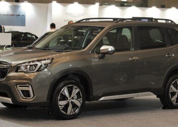 Subaru Forester e-Boxer Review
